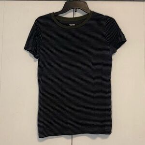Women’s M - Mossimo Supply Co. - Short Sleeve Tee